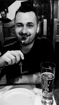 A SegitőKéz
