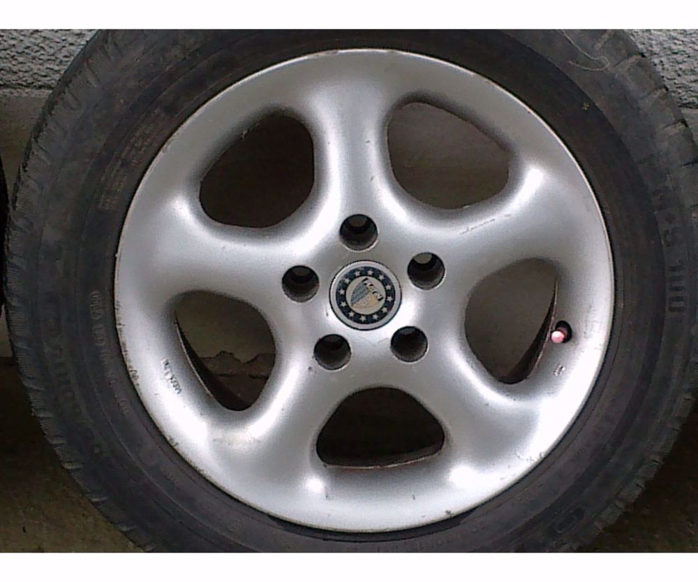 Eladó 4db 15-ös 5x110-es Platin-Opel alufelni 205 60R15-ös Matador nyári gumival