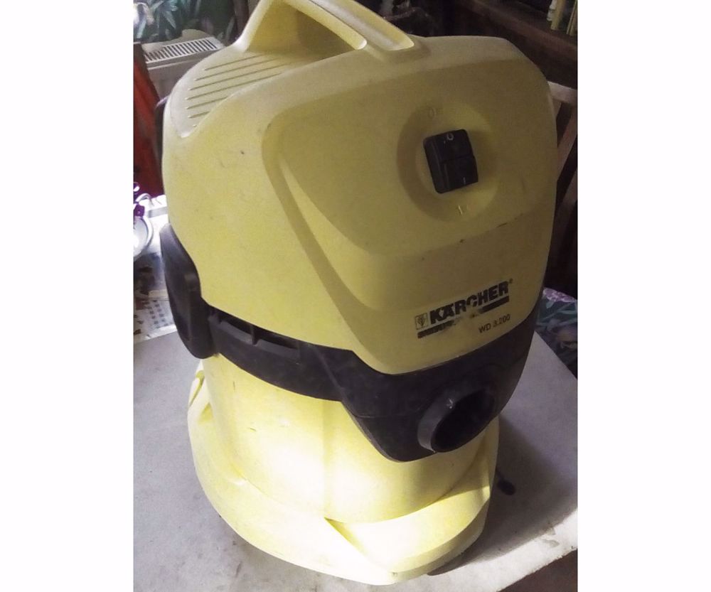 Porszívó eladó alkatrésznek,Karcher. Porszívó eladó alkatrésznek,Karcher.