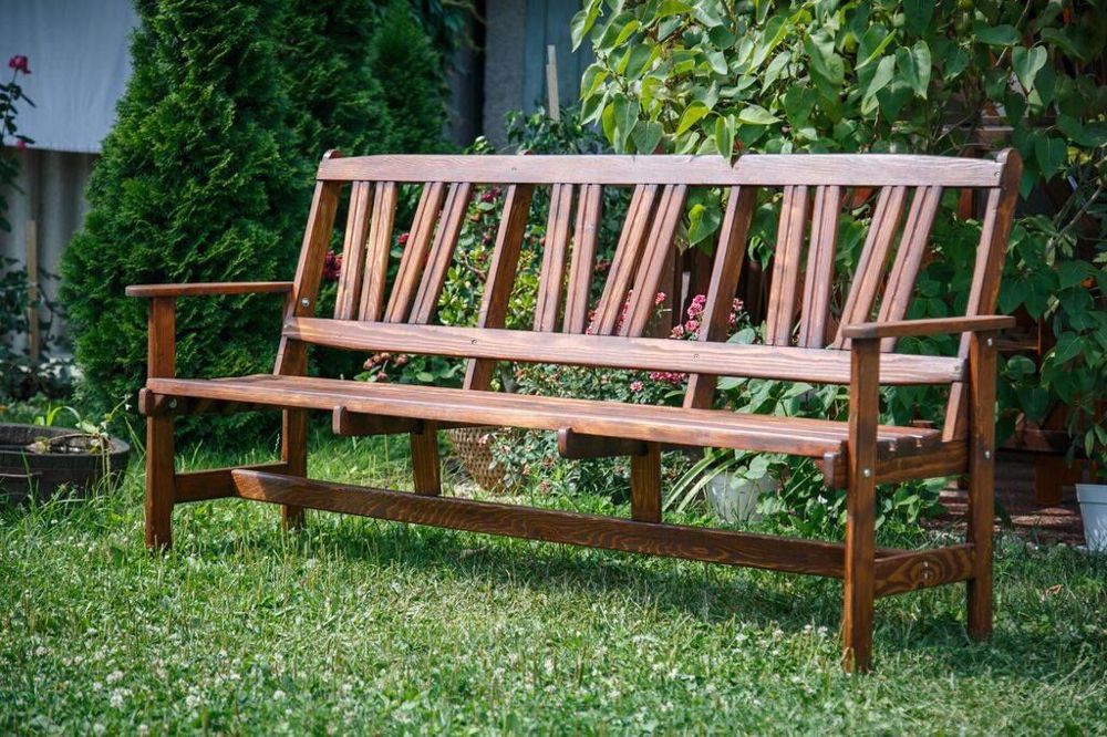,,Akciós" Massziv Fa Kerti Pad a gyártótól