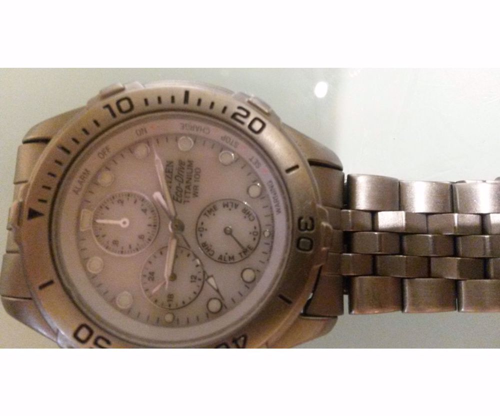 Titánium Citizen Eco-Drive multifunkciós óra.Eladó vagy automata csere