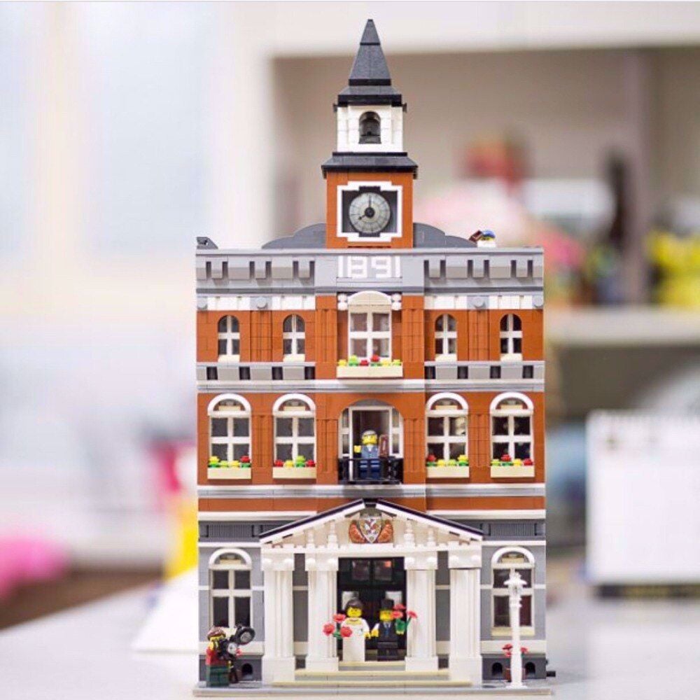 Lego komp. Creator 10224 Városháza Town Hall 2900db Lepin új