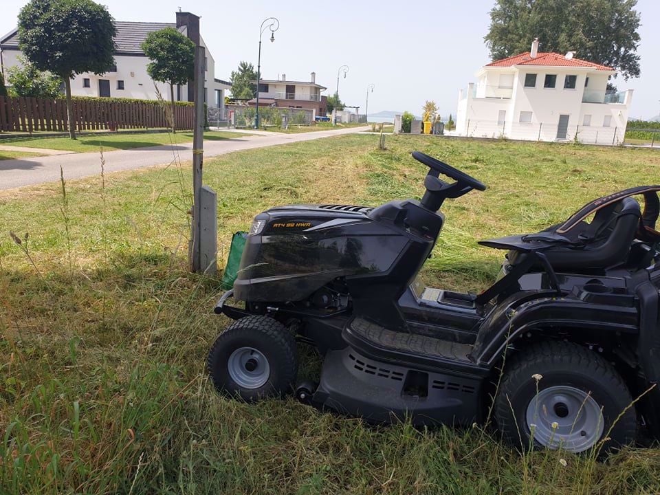 Fűnyírás, kaszálás, nagy területek nyírása