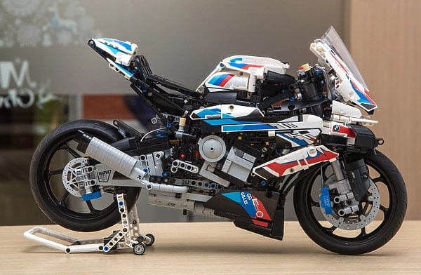 Lego komp. Technic 42130 BMW M 1000 RR motor 1920db Lepin ÚJ