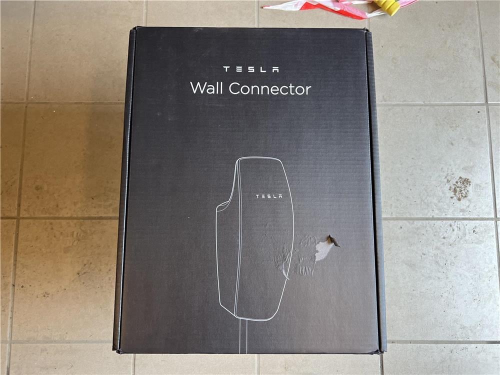 Tesla fali töltő Tesla Wall Connector Tesla Wall Charger Gen 3 gyári új