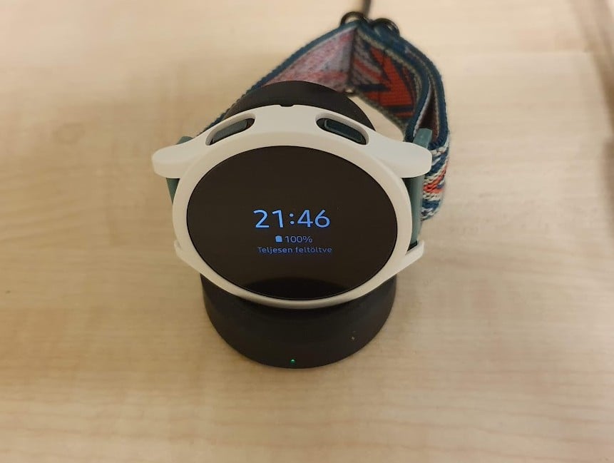 Samsung Galaxy Watch 4 (44mm) védőtok - ÚJ