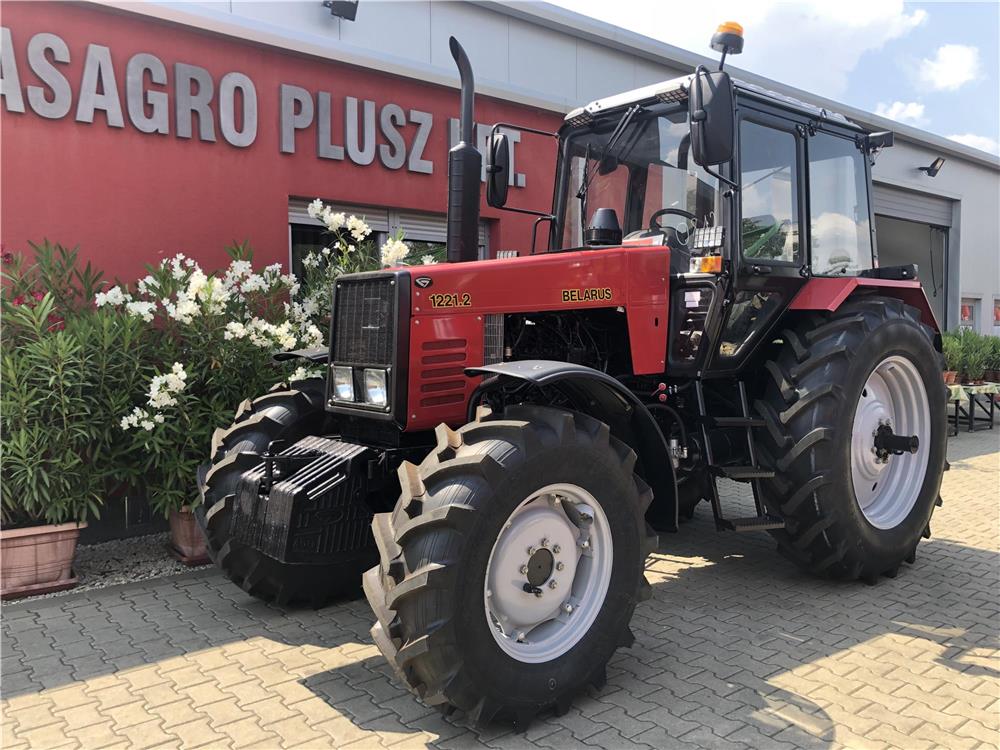 MTZ-1221.2 új traktor