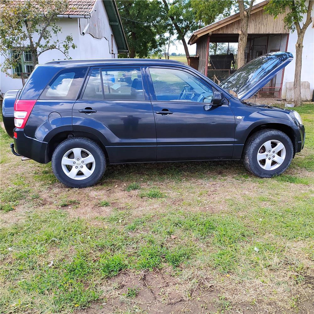 Suzuki Grand Vitara 2000-es benzines 2006-os os kiadás