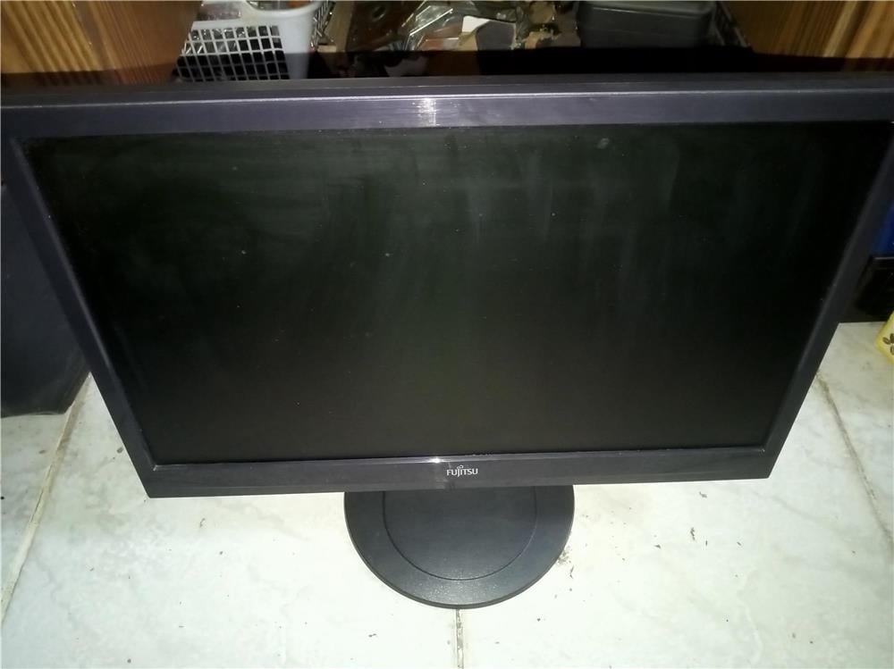 Fujitsu L3190T LCD monitor jól működő