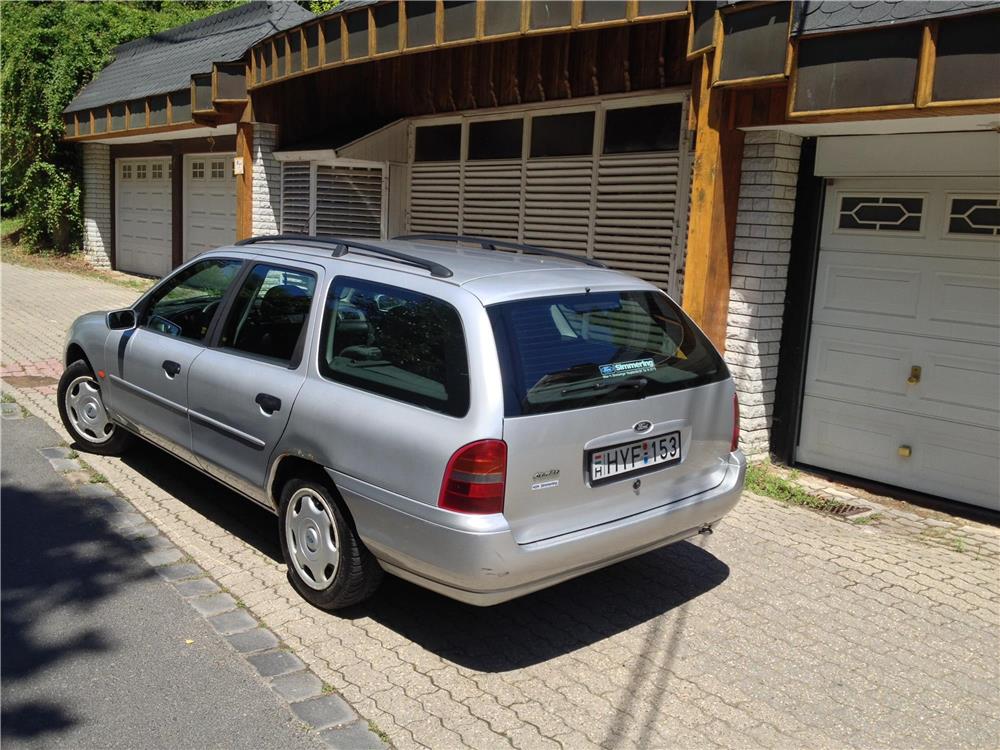 Ford mondeo hátsó ajtó