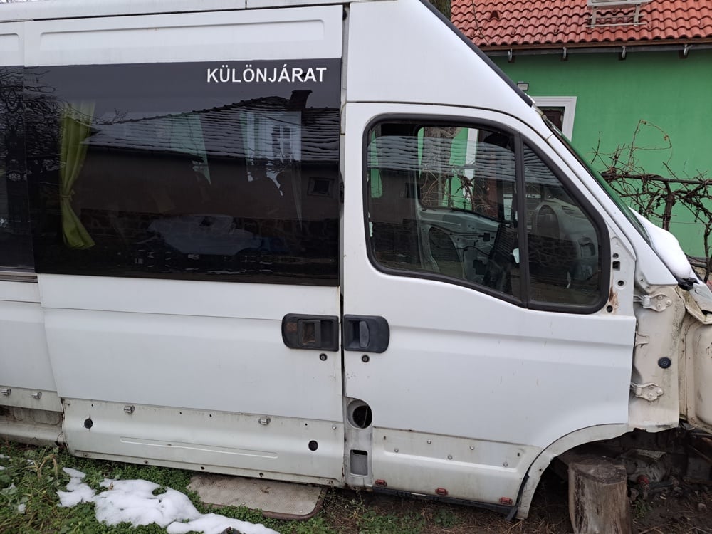 Eladó Iveco Daily III első ajtó ajtók és toló ajtó