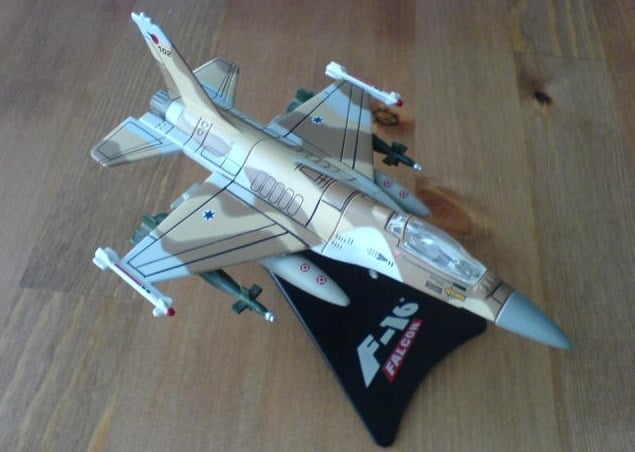 F-16-os Falcon vadászbombázó