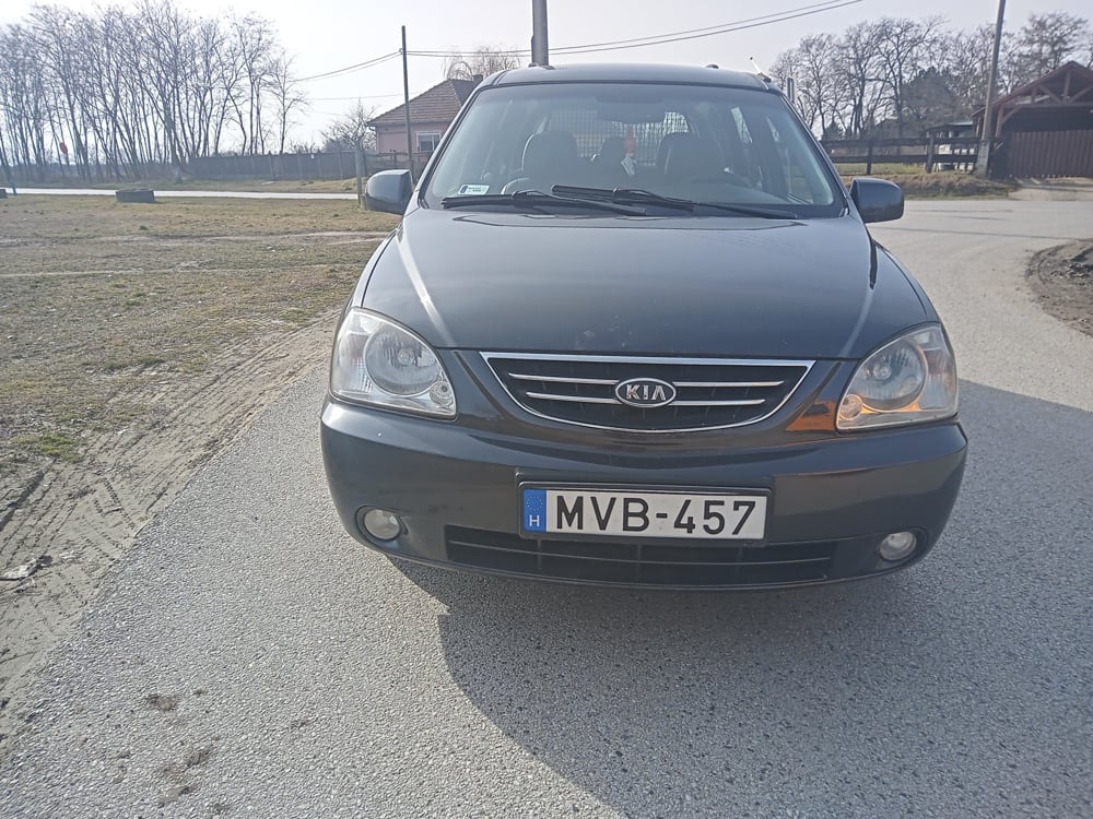 kia carens 2.crdi eladó