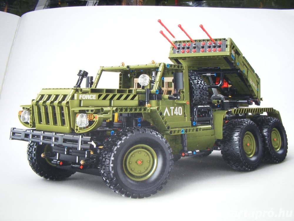 Lego SWAT Technic BM-21 Grad Katyusha Rakétaindító teherautó 2270db ÚJ