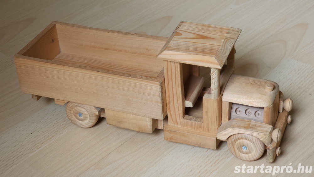 Fa játékautó eladó Szombathelyen