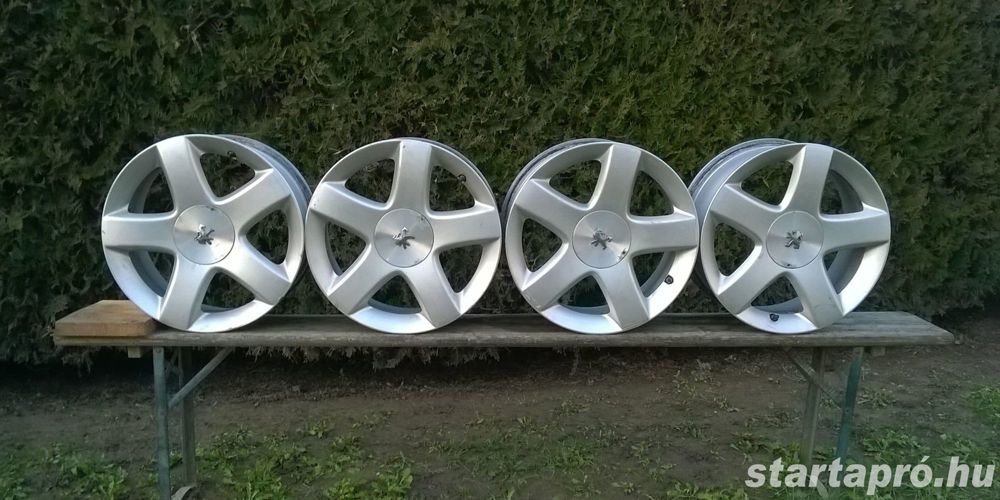 Eladó 4db 17-es 5x108-as Peugeot-Citroen alufelni csavarokkal, nyomásszenzorokkal