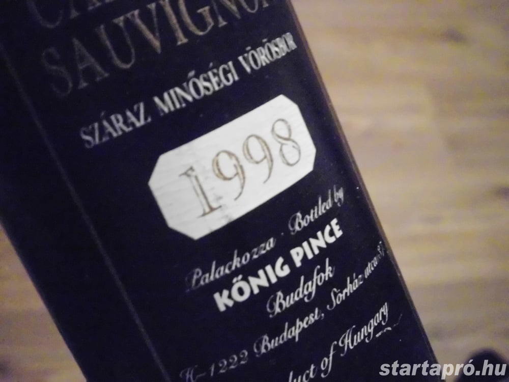 1998-as évjáratú (!) Cabernet Sauvignon vörösbor eladó! Kőnig pince!