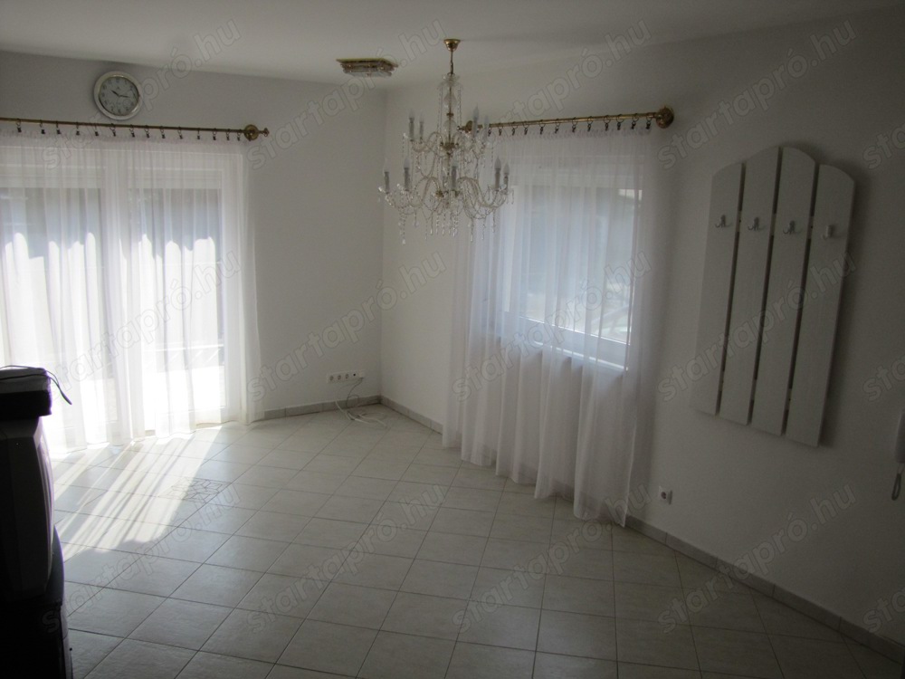 Voile elegáns fényáteresztő függöny eladó ( 3 db)