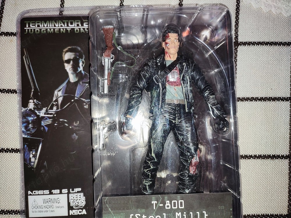 Neca Terminator 2 T-800 figura battle damaged Steel Mill bontatlan