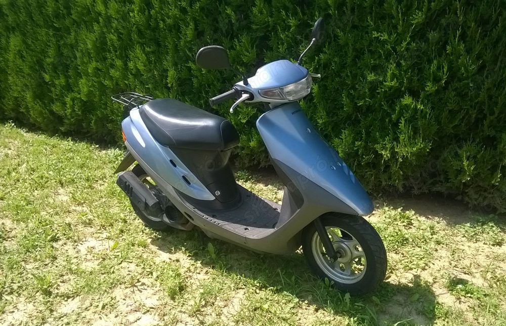 Eladó újszerű AF27-es Honda Dio 50cm3-es kétütemű robogó