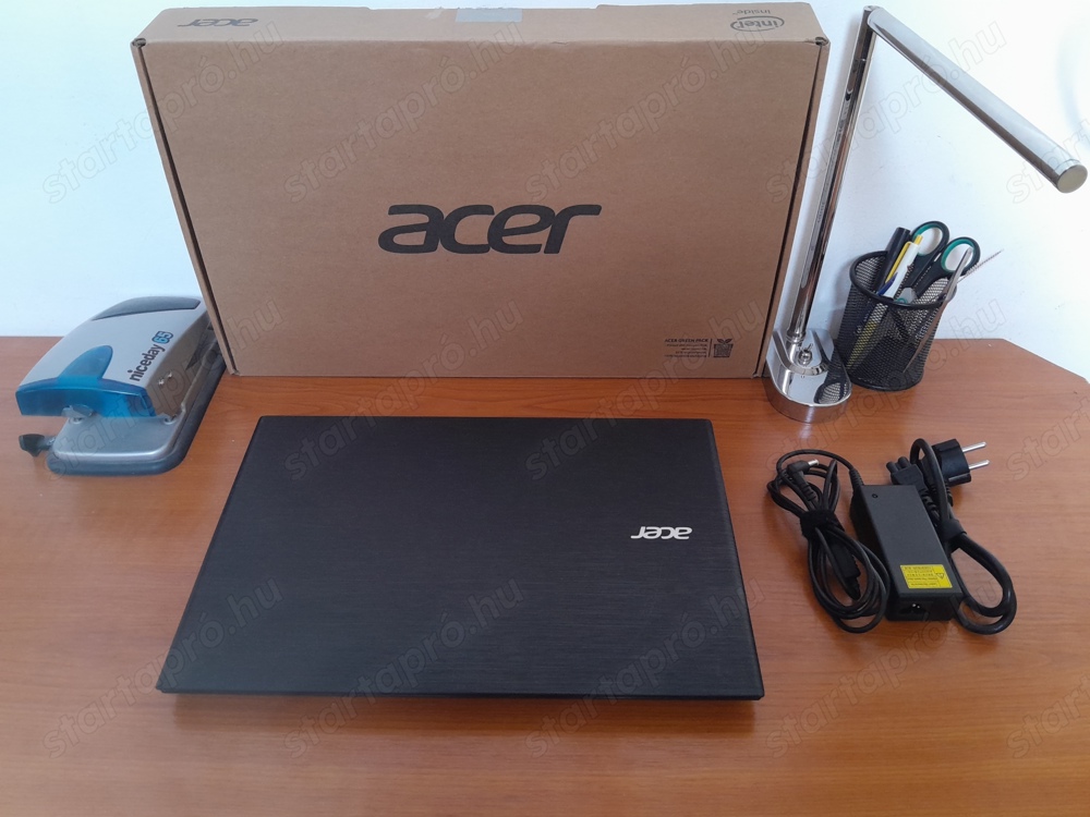 Megkímélt Acer A315 laptop (4 magos Intel, SSD, jó akku, magyar bill.)