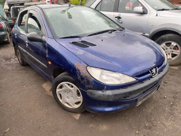 Peugeot 206. gyári bontott alkatrészek kedvező áron eladók. 