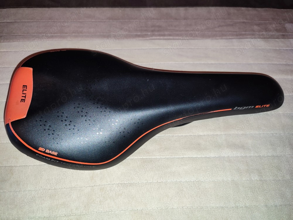 Selle Royal Elite nyereg foam fit montis nyereg