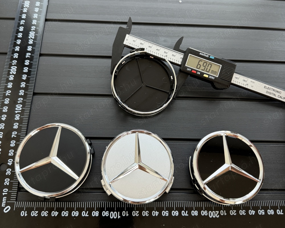 Új Mercedes 75mm Felni Alufelni Kupak Közép Felnikupak Sapka Embléma Porvédő B66470202