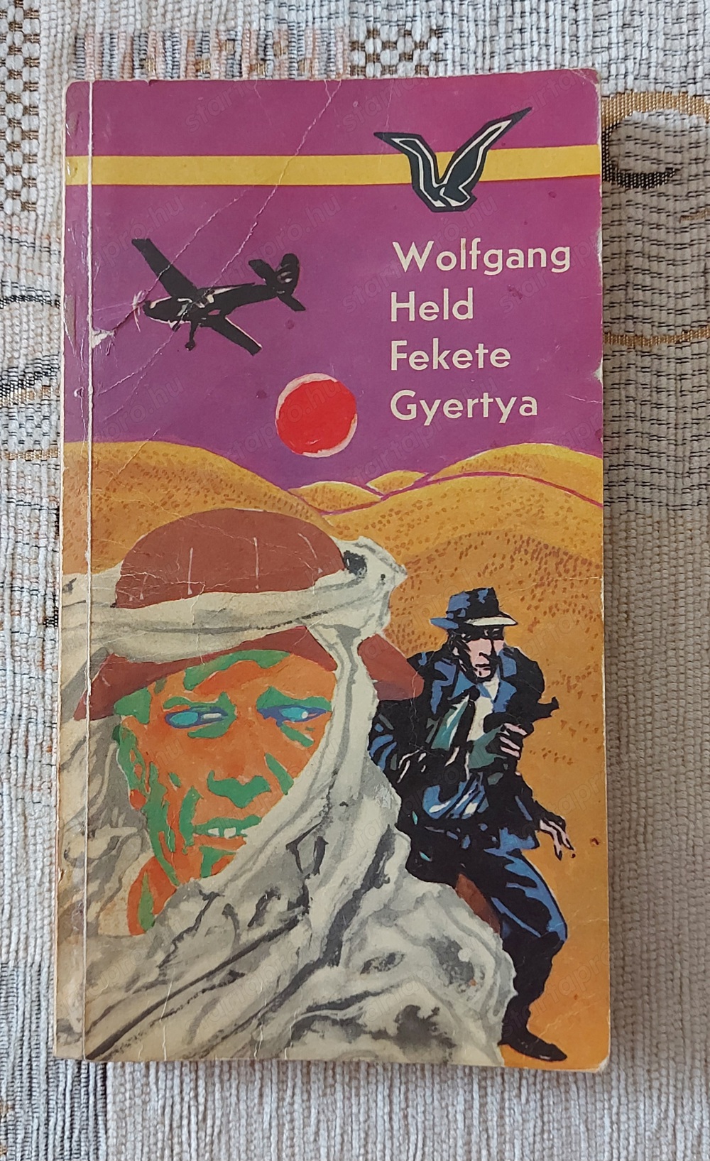 Albatrosz könyvsorozat pár darabja.