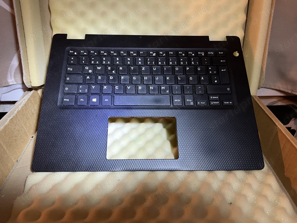 Dell Inspiron 3482 3493 Vostro 3480 palmrest német billentyű hib K0NYW