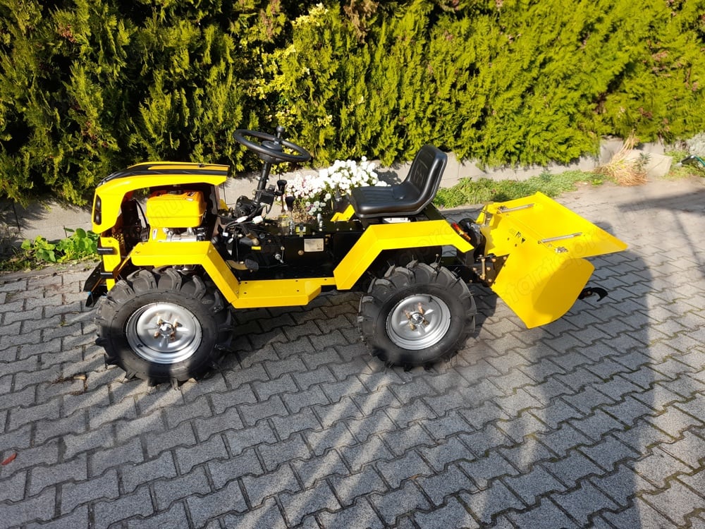 Tauros ZX 18 4x4, 18 LE-s kertészeti kistraktor kedvező áron