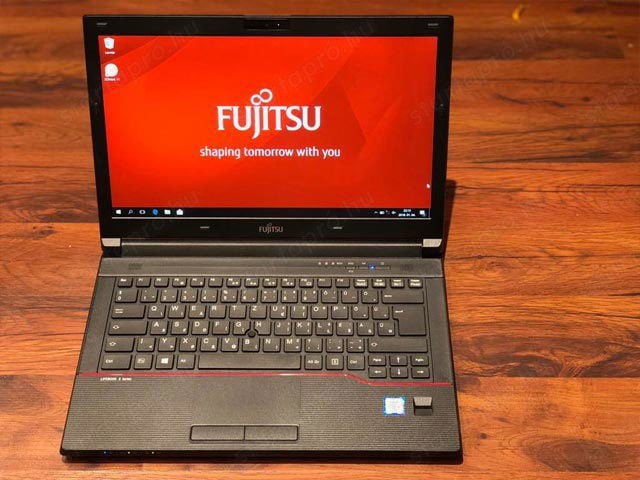 1999 óta Dr-PC: Fujitsu LifeBook E544 (új akkuval) -Dr-PC-nél