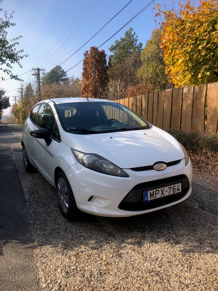 Ford Fiesta 1.4 TDCi 2010-es, 2 személyes kisteher, szép állapotban eladó