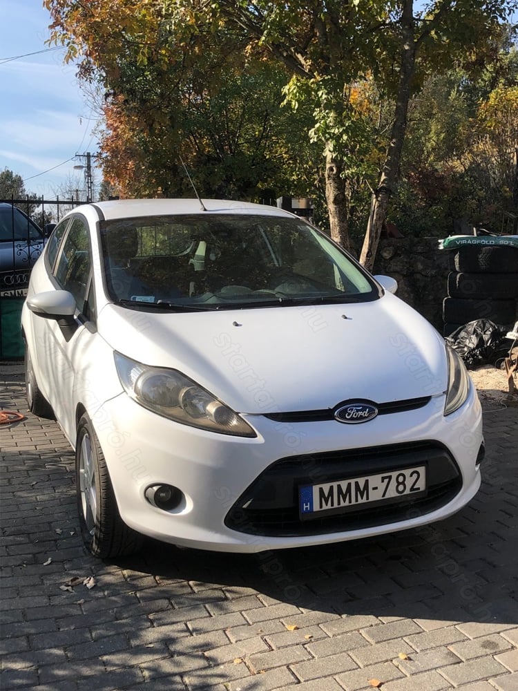 Ford Fiesta 1.4 TDCi 2011-es, 2 személyes kisteher, jó állapotban eladó