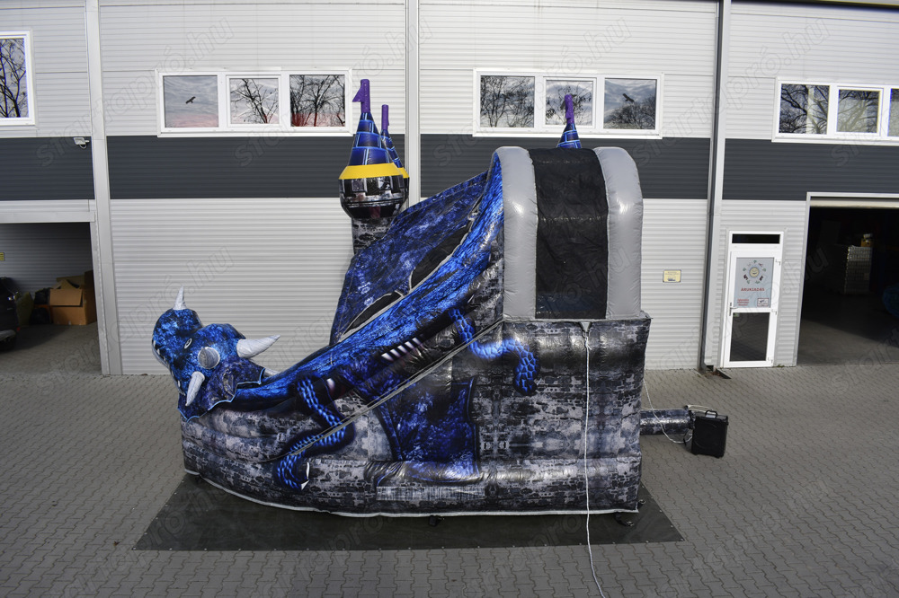 Eladó Kék Sárkány Csúszdás Ugráló