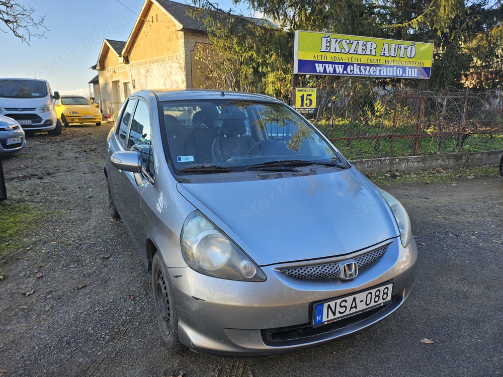 Honda jazz 1.4 ls my. 2005