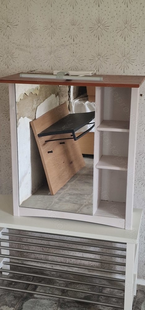 Hemnes Ikea fa gyárilag festett képen látható újszerű állapotban szé.ma:mé 60 x 70 x 34 eladó vagy c