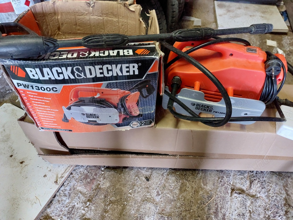 Black & Decker PW1300C magasnyomású mosó tartozékaival dobozába üzemképes de s viz cső végéről le ve