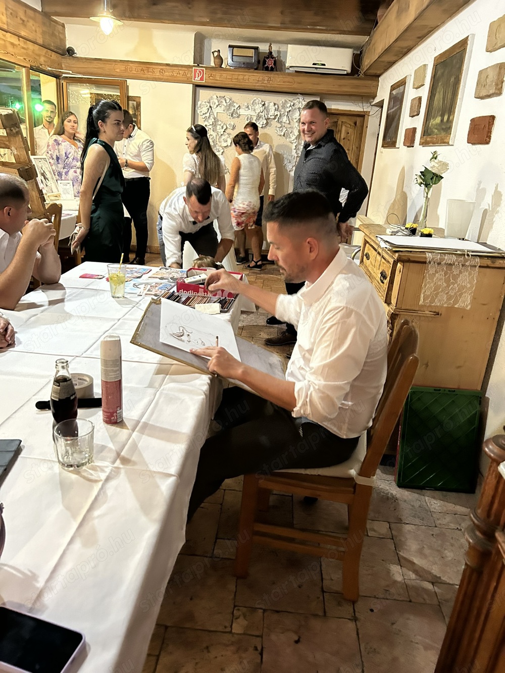 Karikatúrarajzolás Esküvőn és rendezvényeken!