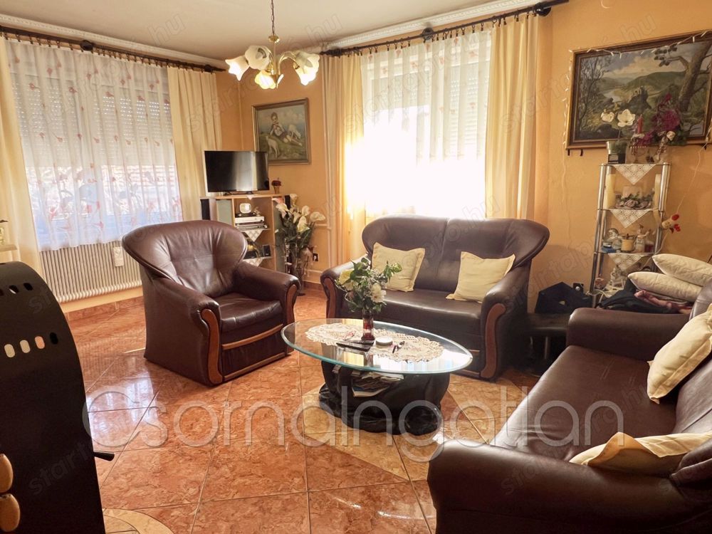 Kapuvár - 4 szoba nappalis 1992-ben épült ház eladó