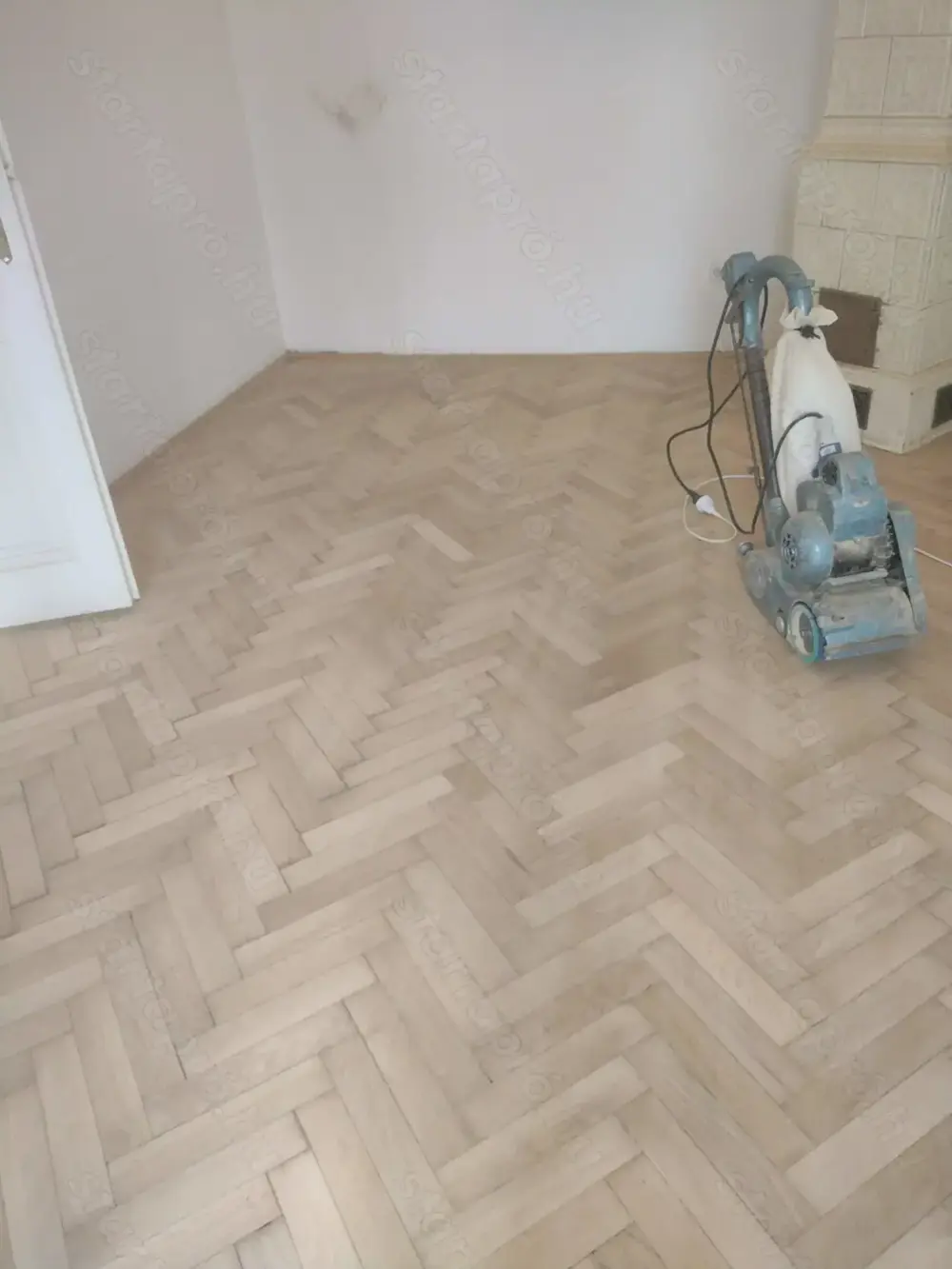 Parketta javítása csiszolás Parketta javítása csiszolás