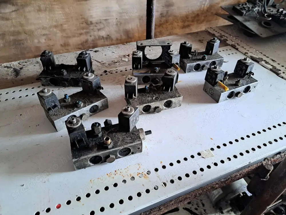 Eladó Ikarus FSZ szelep ajtó nyitó záró szelep Eladó Ikarus FSZ szelep ajtó nyitó záró szelep