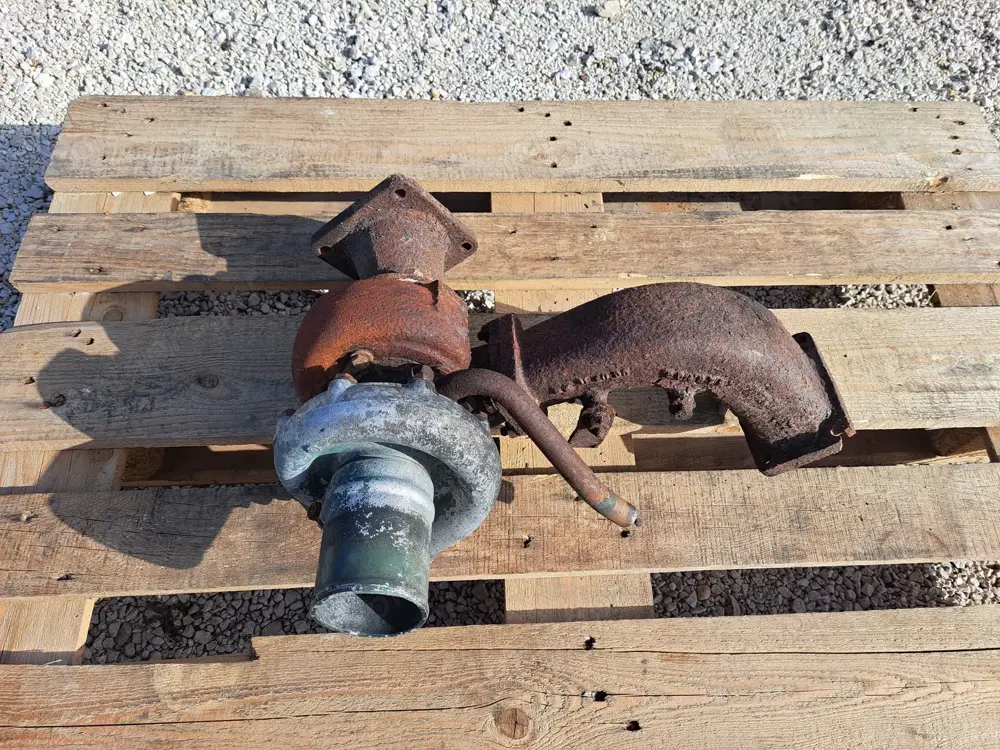 Eladó Ikarus kis turbó   turbófeltöltő