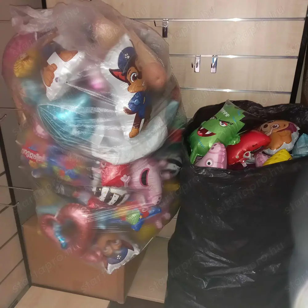 Üzletbezárás miatt mini fóliás, pálcikás fólialufi készlet eladó