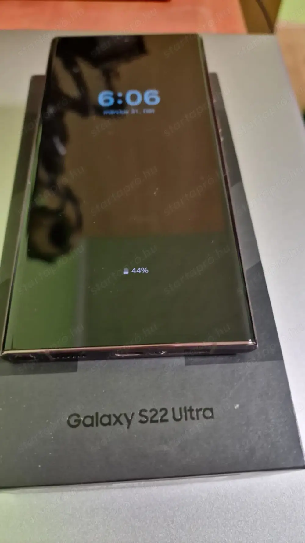 Samsung Galaxy S22 Ultra 5G Szinte Új Samsung Galaxy S22 Ultra 5G Szinte Új