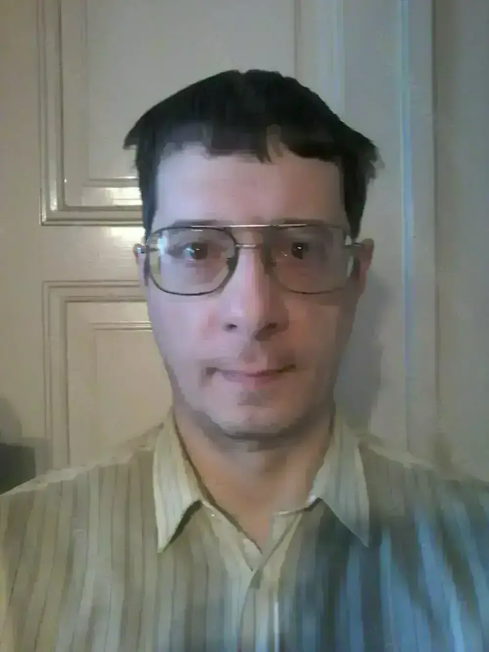  Budapesti fiatalember adminisztrációs állást,munkát keres !!! 