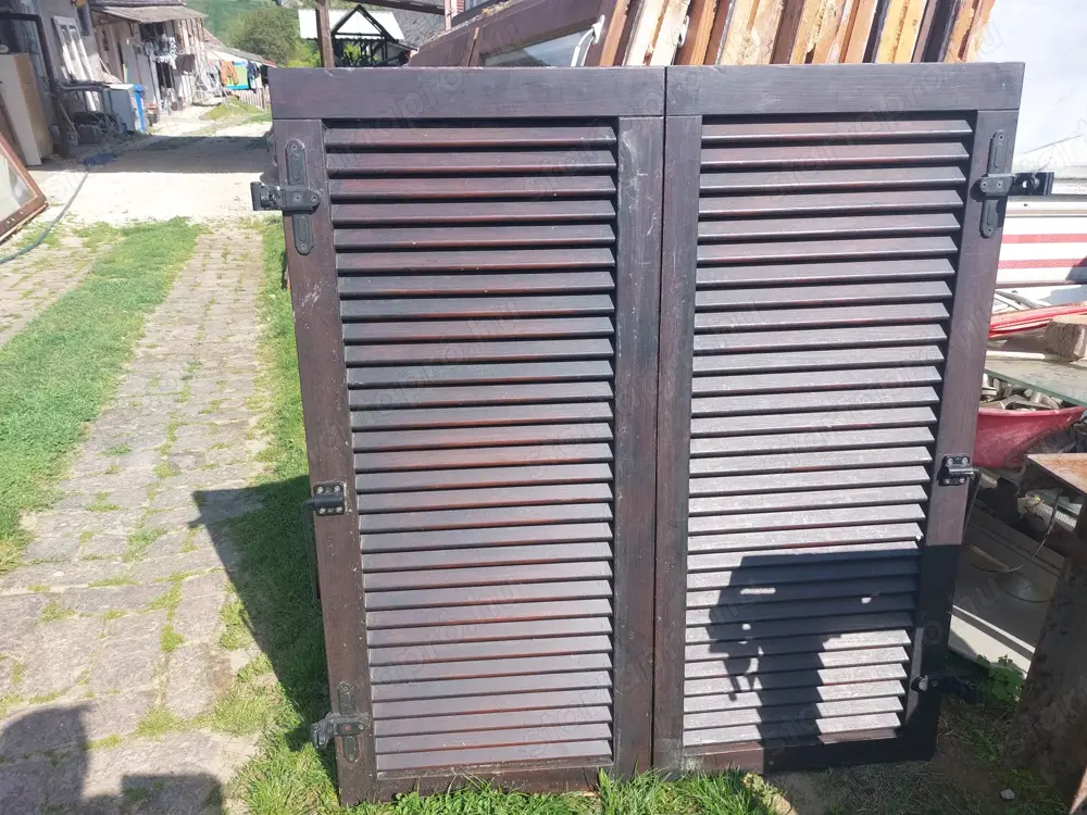 2 pár fa zsalugáter szárnyak ablakra sz; 104 m;116 cm zárható kép szerinti állapot eladó-cserélhet 2 pár fa zsalugáter szárnyak ablakra sz; 104 m;116 cm zárható kép szerinti állapot eladó-cserélhet