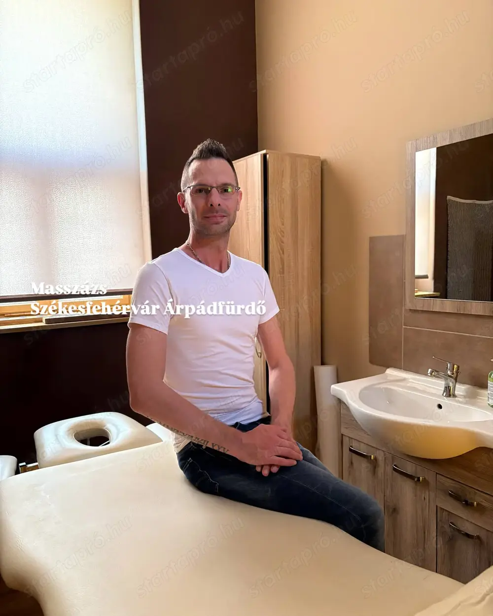 Masszázs kikapcsolódás. Masszázs kikapcsolódás.
