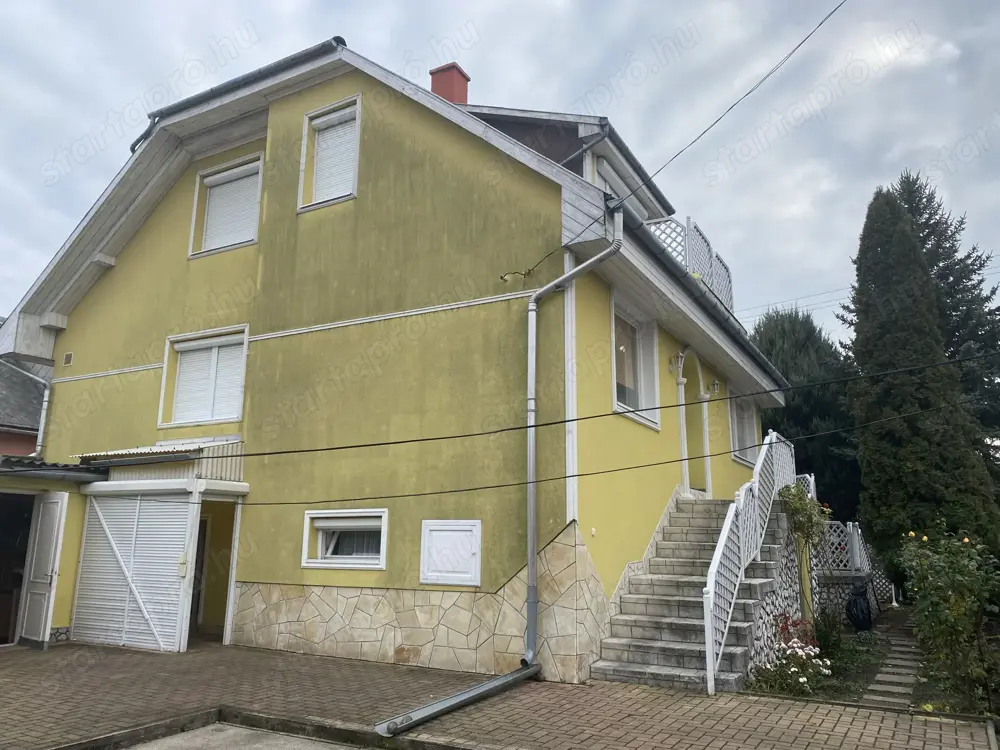 Eladó Miskolc, 240 nm, 2 generációs, 6 szobás családi ház Eladó Miskolc, 240 nm, 2 generációs, 6 szobás családi ház