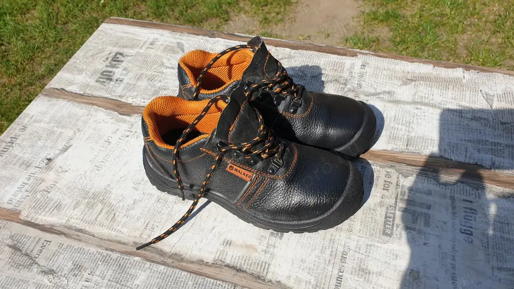 37-es Walker munkás cipő eladó